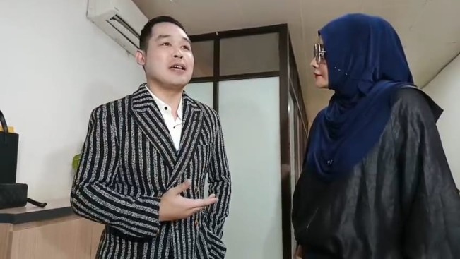 Jefri Hutabarat datang ke PN Jaksel (11/8) [Raka]